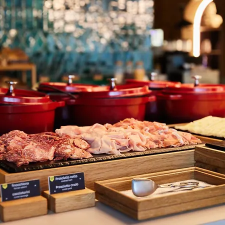 The Social Hub Lavagnini Extended Otel 4*